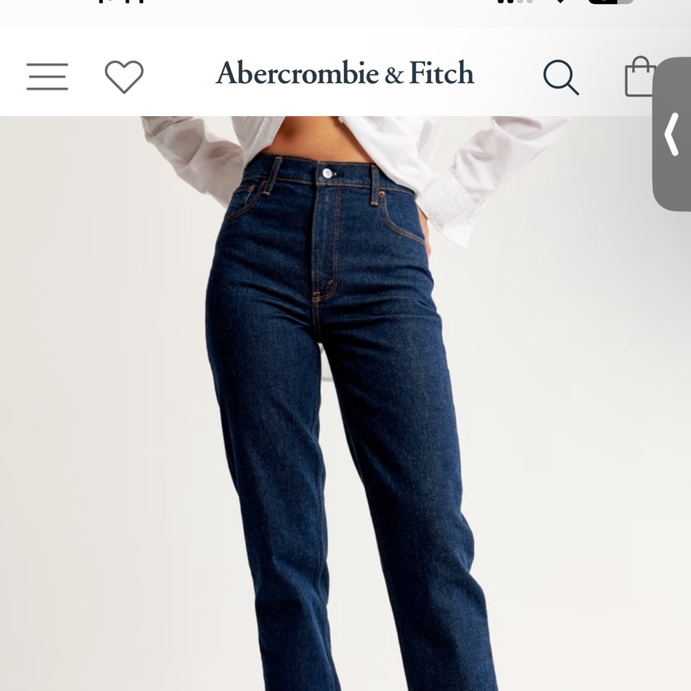 NWT Abercrombie Ultra High Rise— The 90s Straight— 32